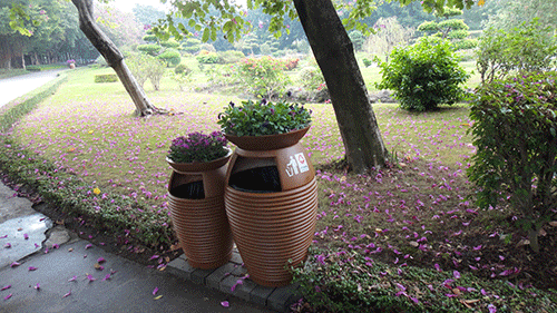  汕頭玻璃鋼花盆垃圾桶，點(diǎn)綴公園好環(huán)境。